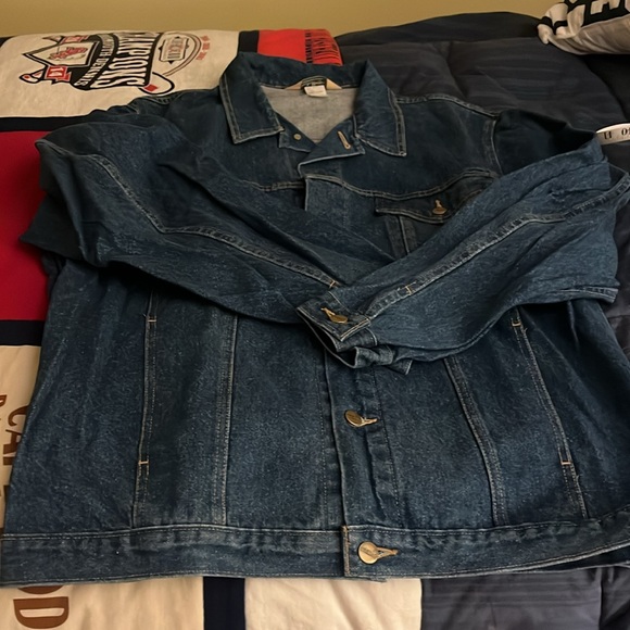 NWOT! LL Bean Men’s Denim Jacket. Large Tall. - Picture 10 of 14